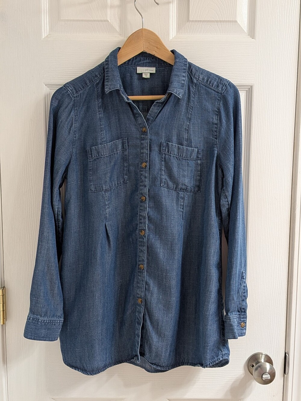 J.Jill Jean Chambray‎ Button Down Top Size XS EUC Medium Wash Denim Long Sleeve